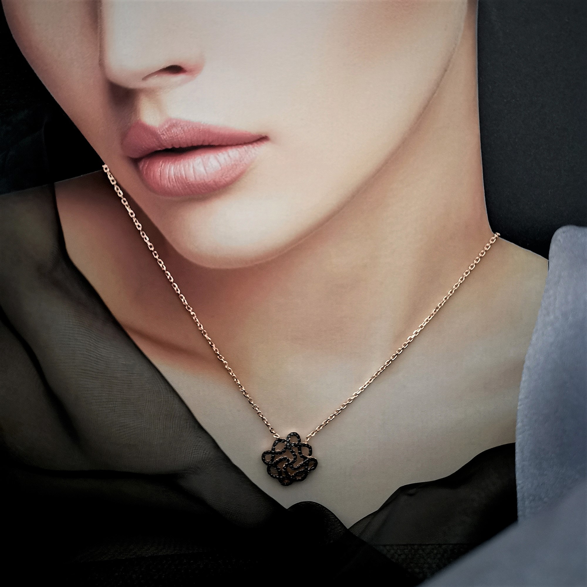 CRF000108CO Collier Megan - 3 CRF000108CO Collier Megan - 3