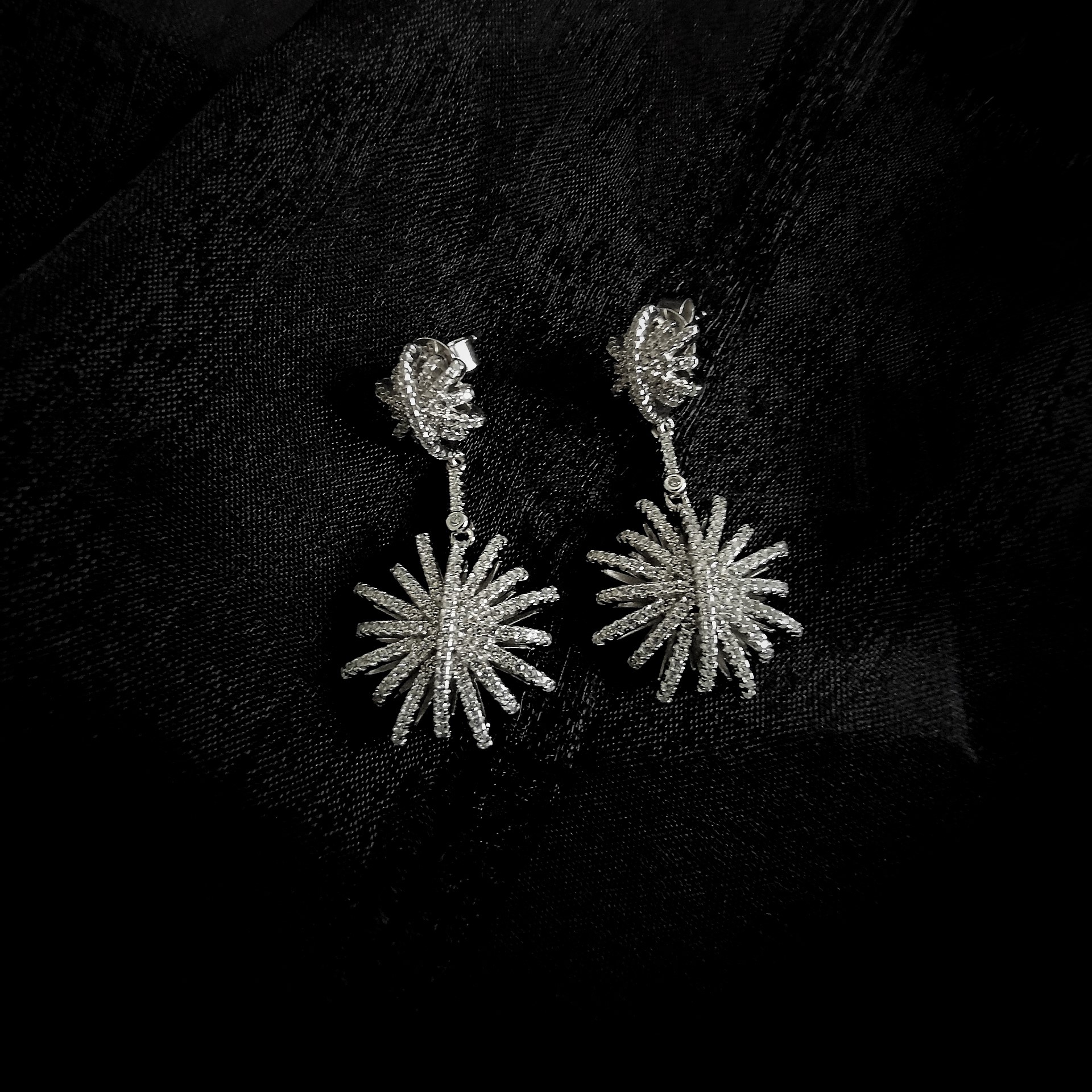 CRF000102BO Boucles d'oreille Eliza Blanches - 2 CRF000102BO Boucles d'oreille Eliza Blanches - 2