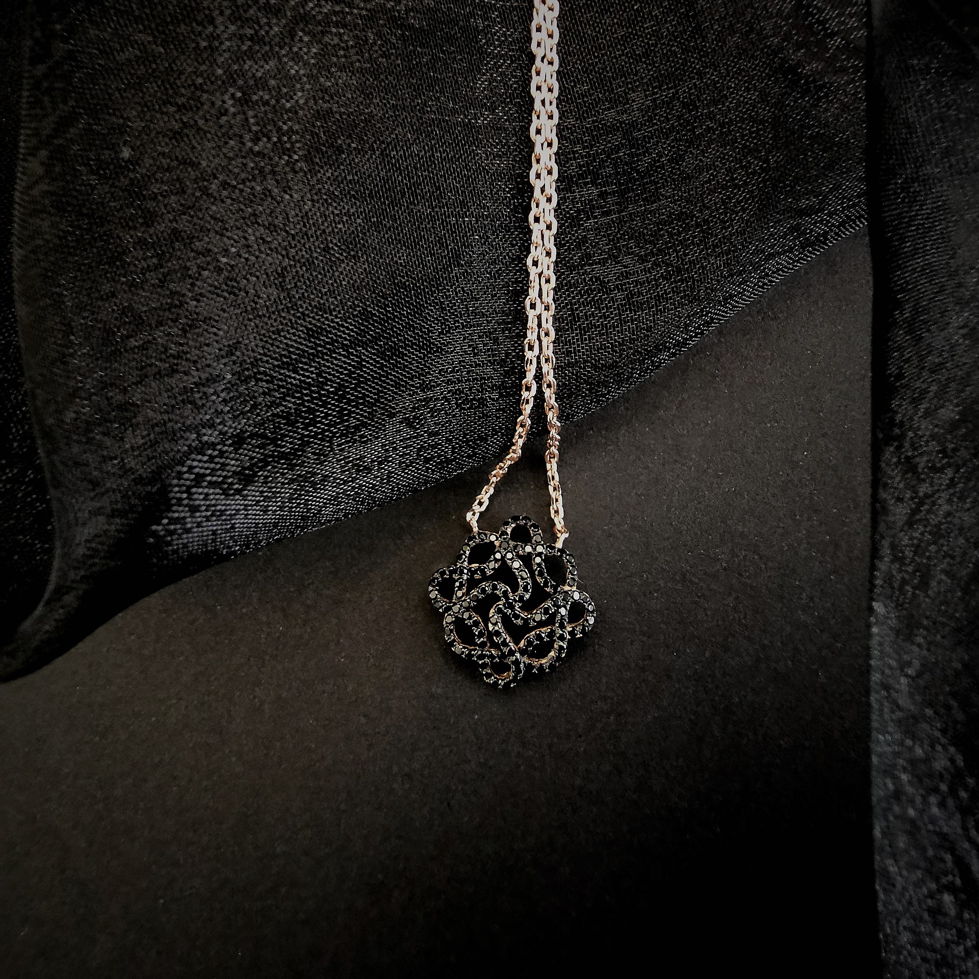 CRF000108CO Collier Megan - 2 CRF000108CO Collier Megan - 2