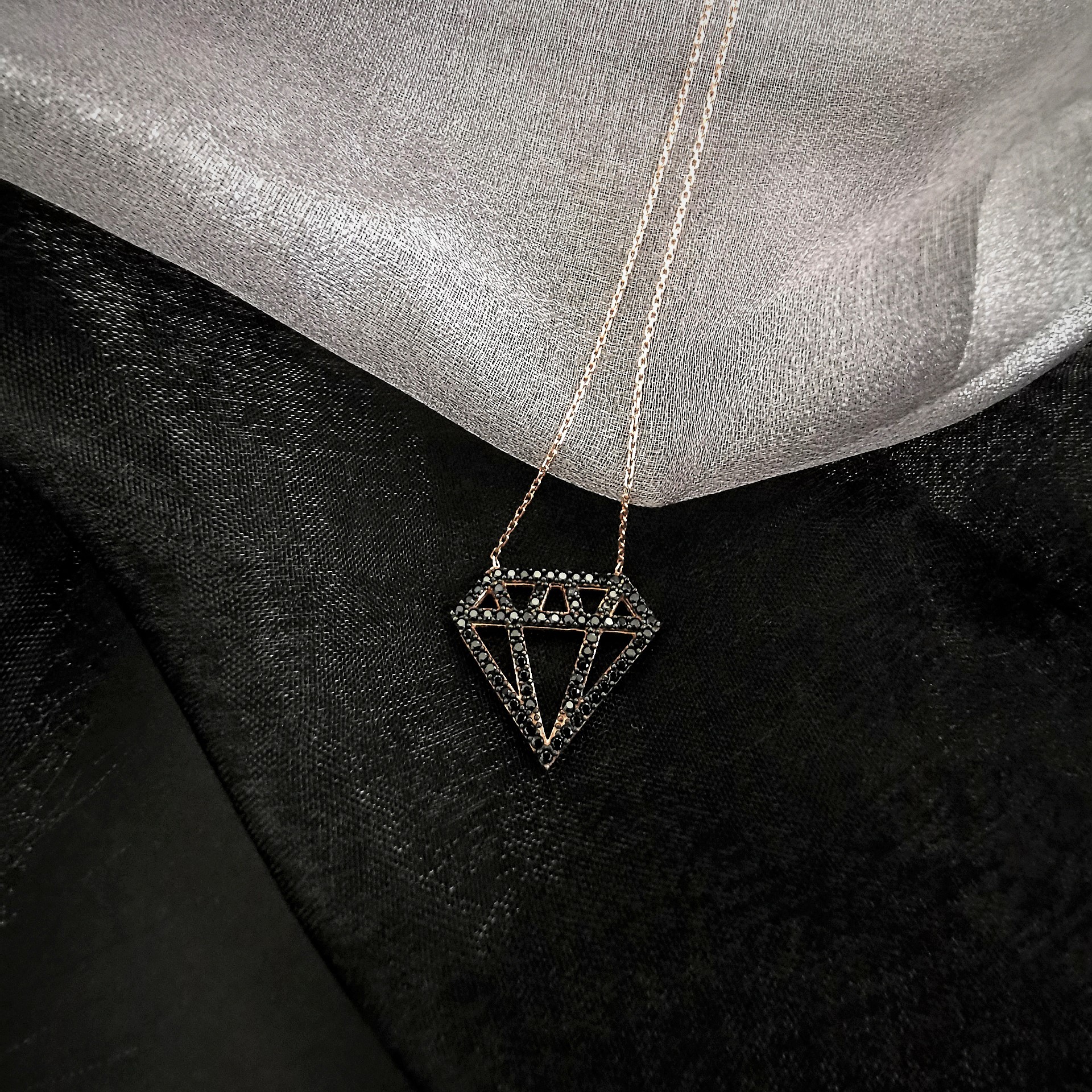 NJF000109CO Collier Emilia Noir - 3 NJF000109CO Collier Emilia Noir - 3