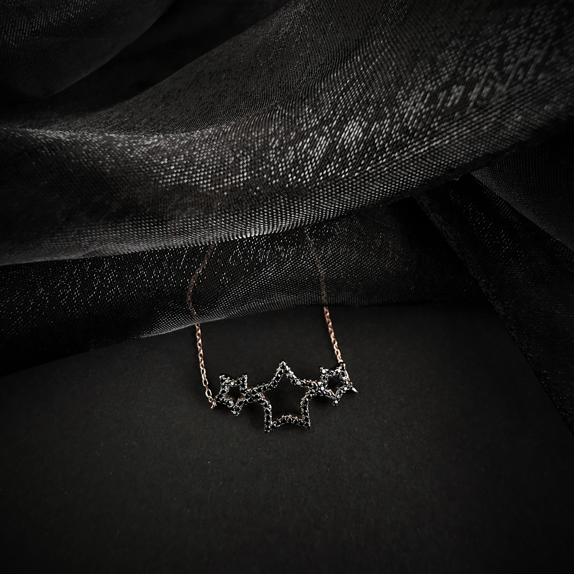 KSF000124CO Collier Trois Etoiles Noir - 2 KSF000124CO Collier Trois Etoiles Noir - 2