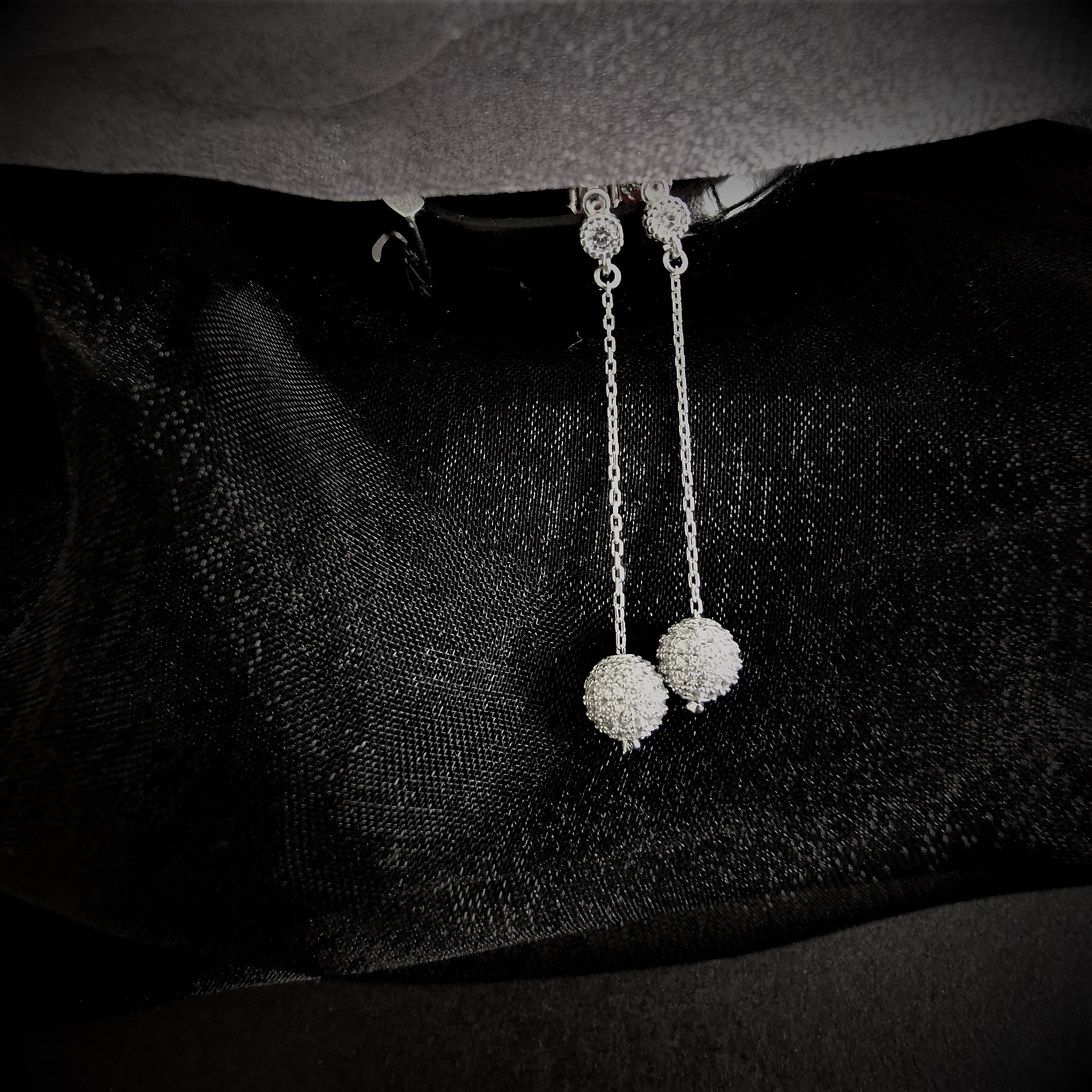 KSF000108BO Boucles d'oreille Amanda Blanches - 2 KSF000108BO Boucles d'oreille Amanda Blanches - 2